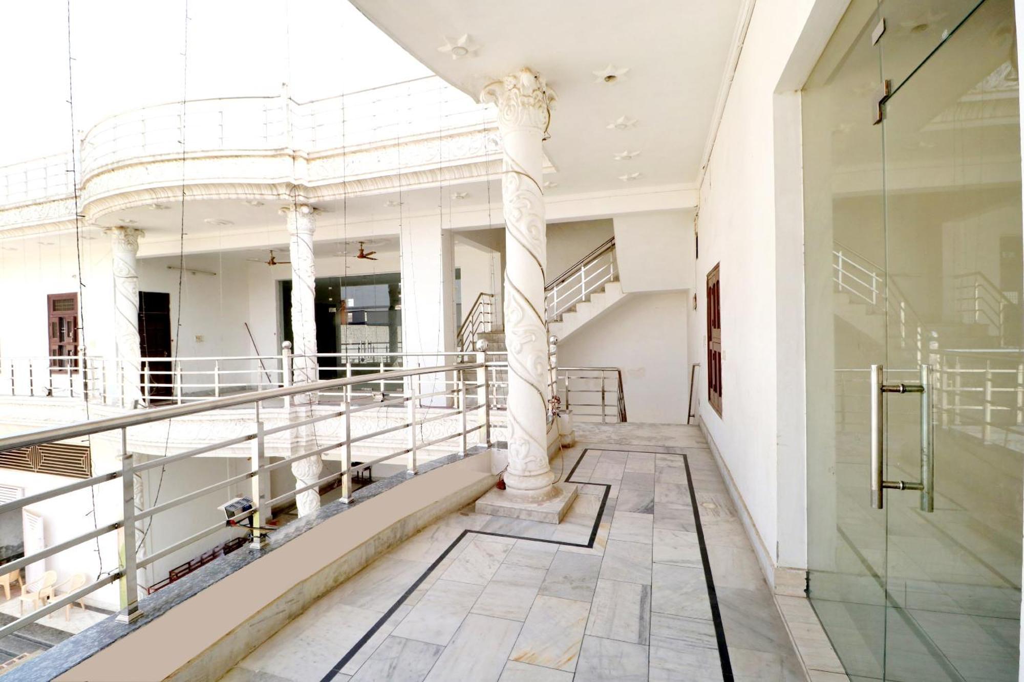 Hotel O Pushp Vatika Bhiwāni Екстериор снимка