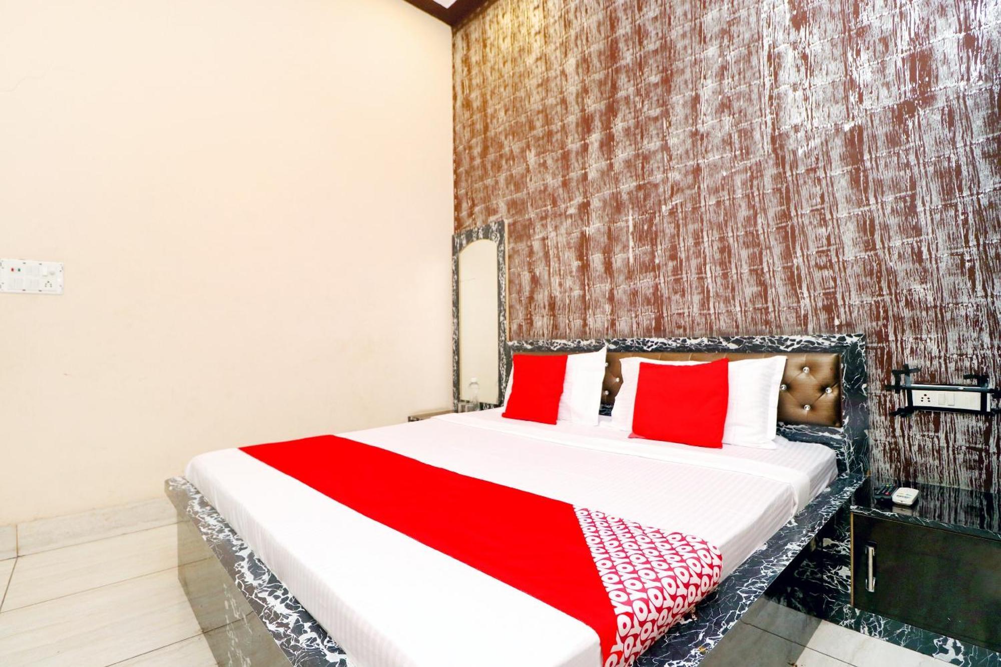 Hotel O Pushp Vatika Bhiwāni Екстериор снимка